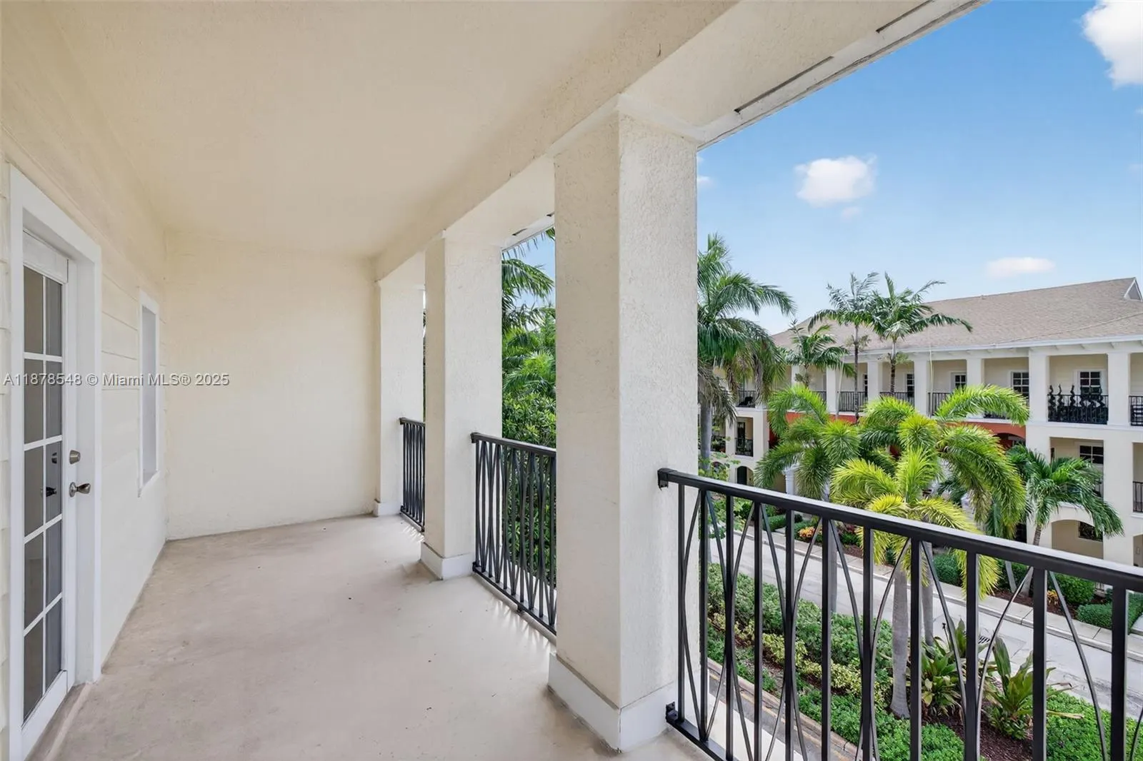 27 SW 6th Ct