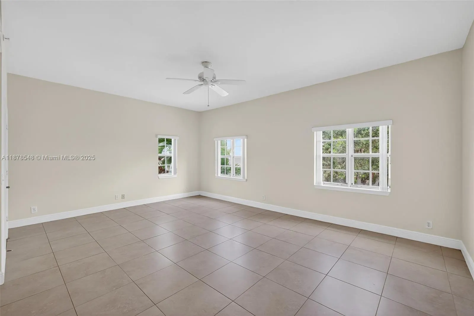27 SW 6th Ct