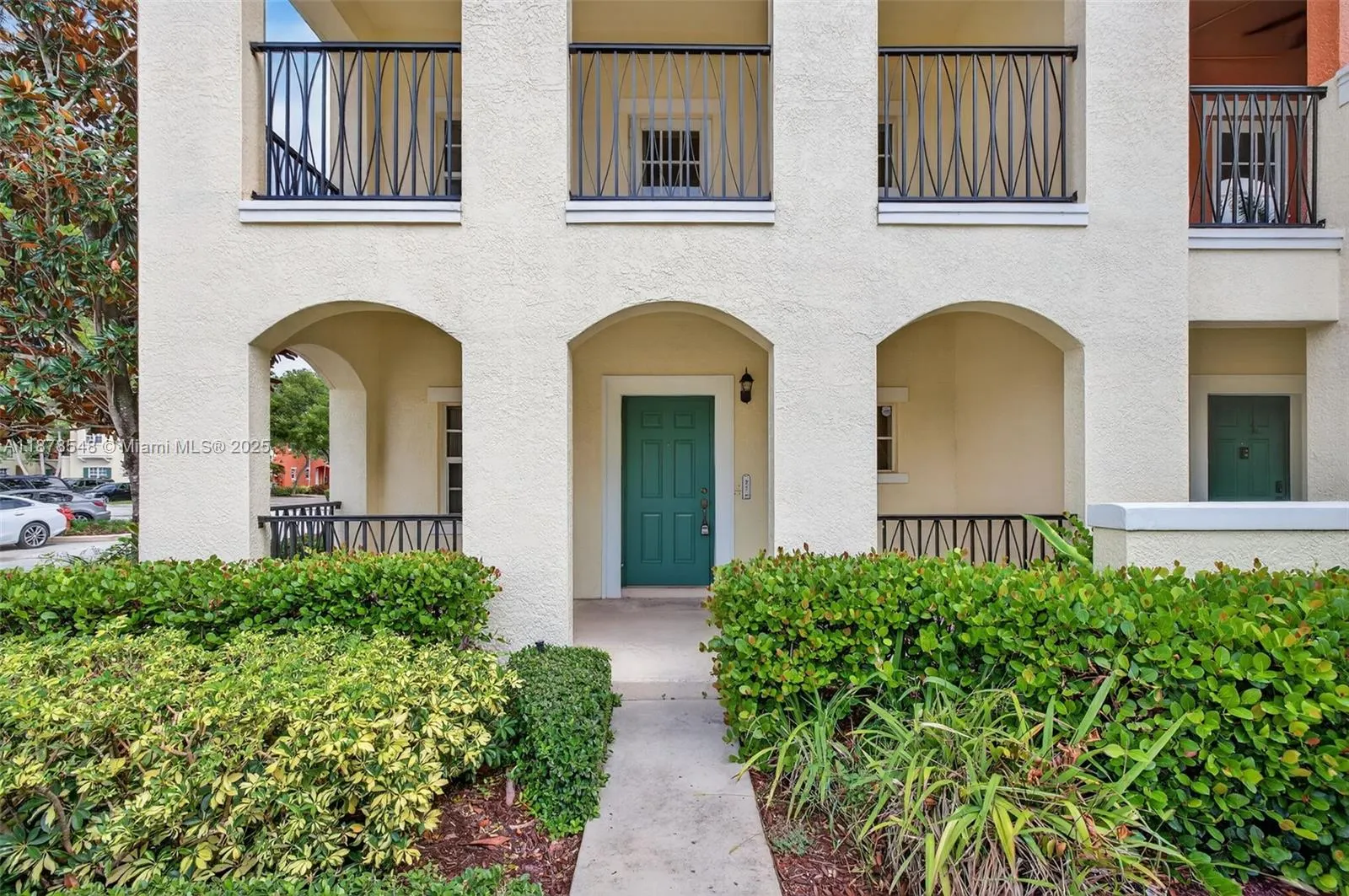 27 SW 6th Ct