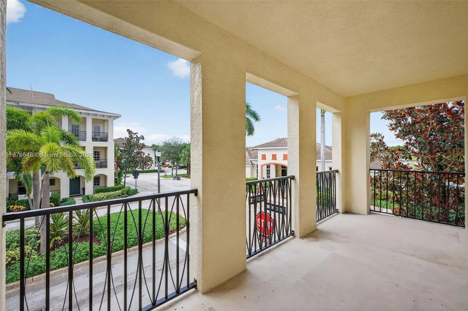 27 SW 6th Ct