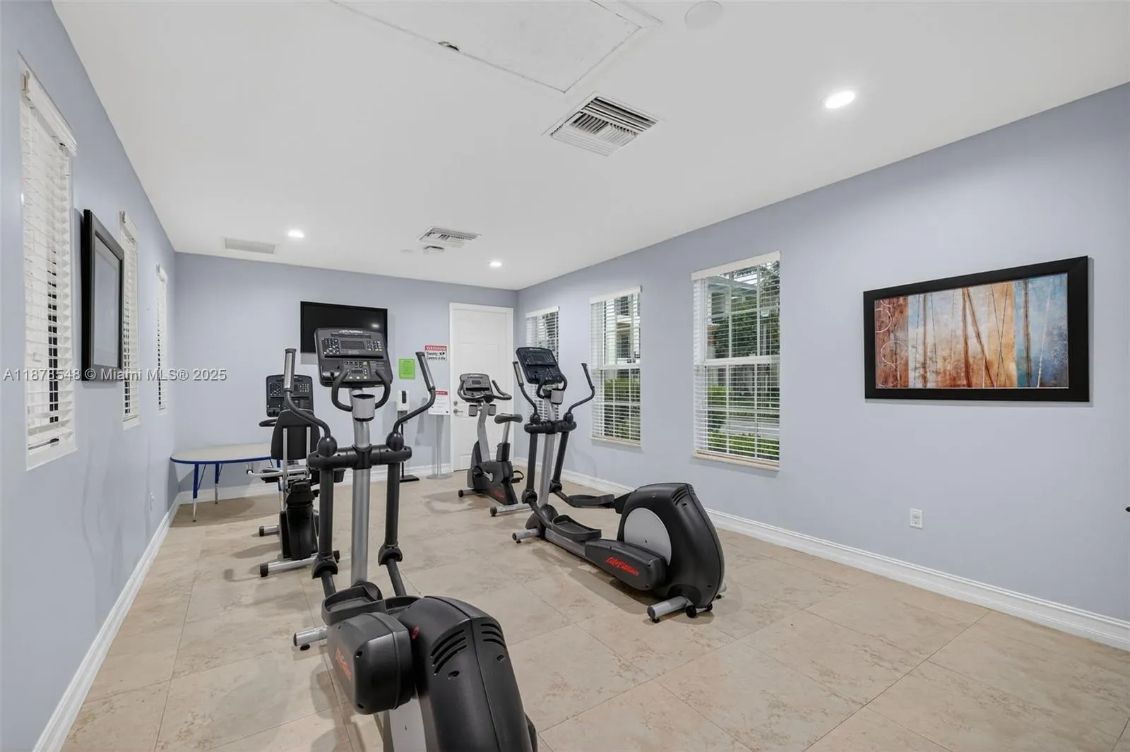 27 SW 6th Ct