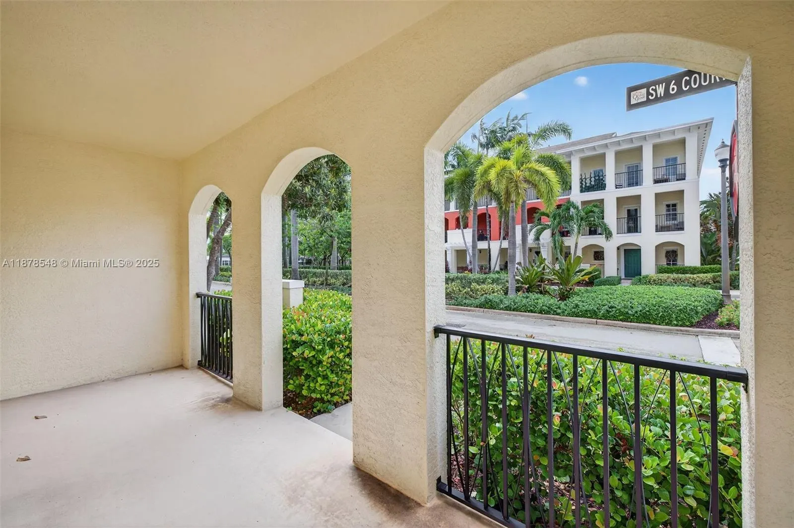 27 SW 6th Ct