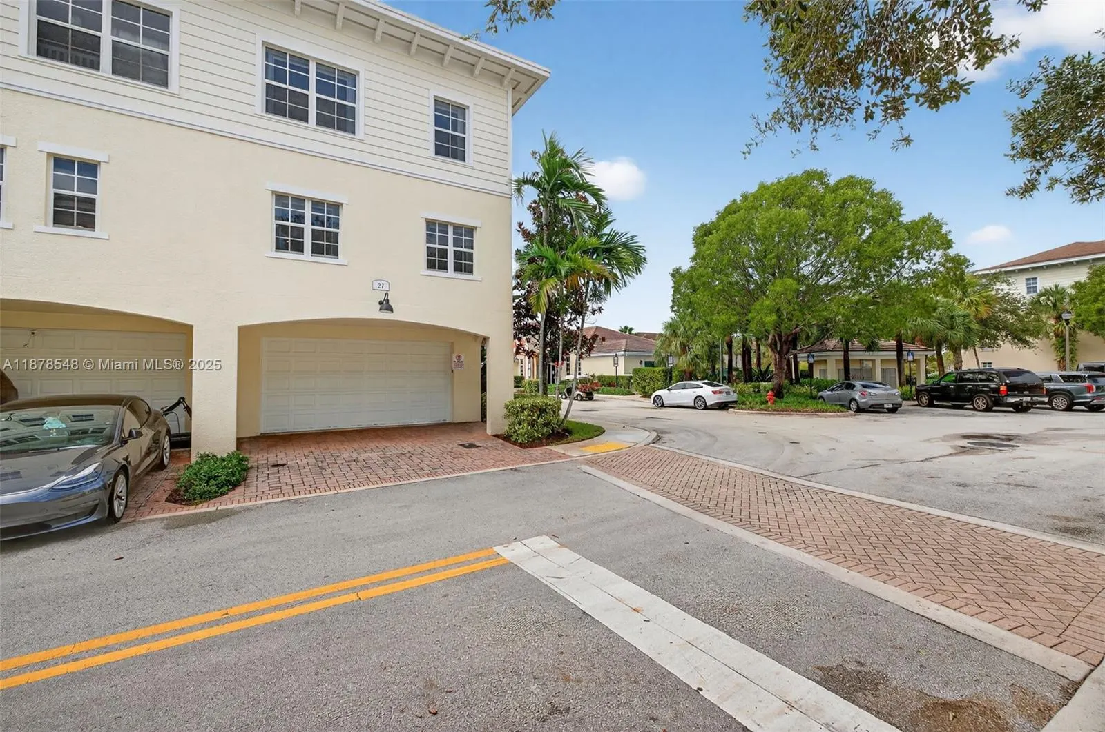 27 SW 6th Ct