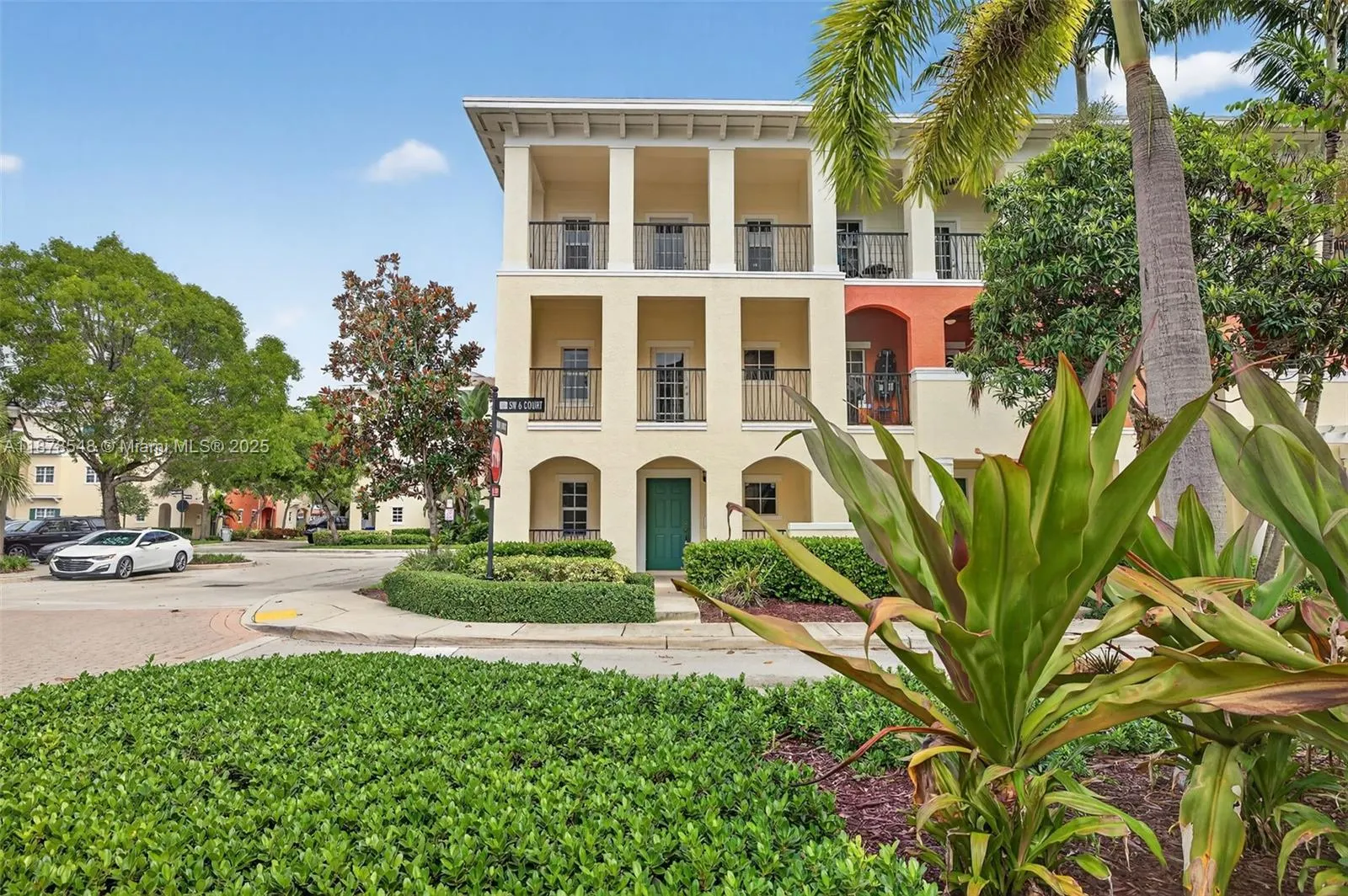 27 SW 6th Ct