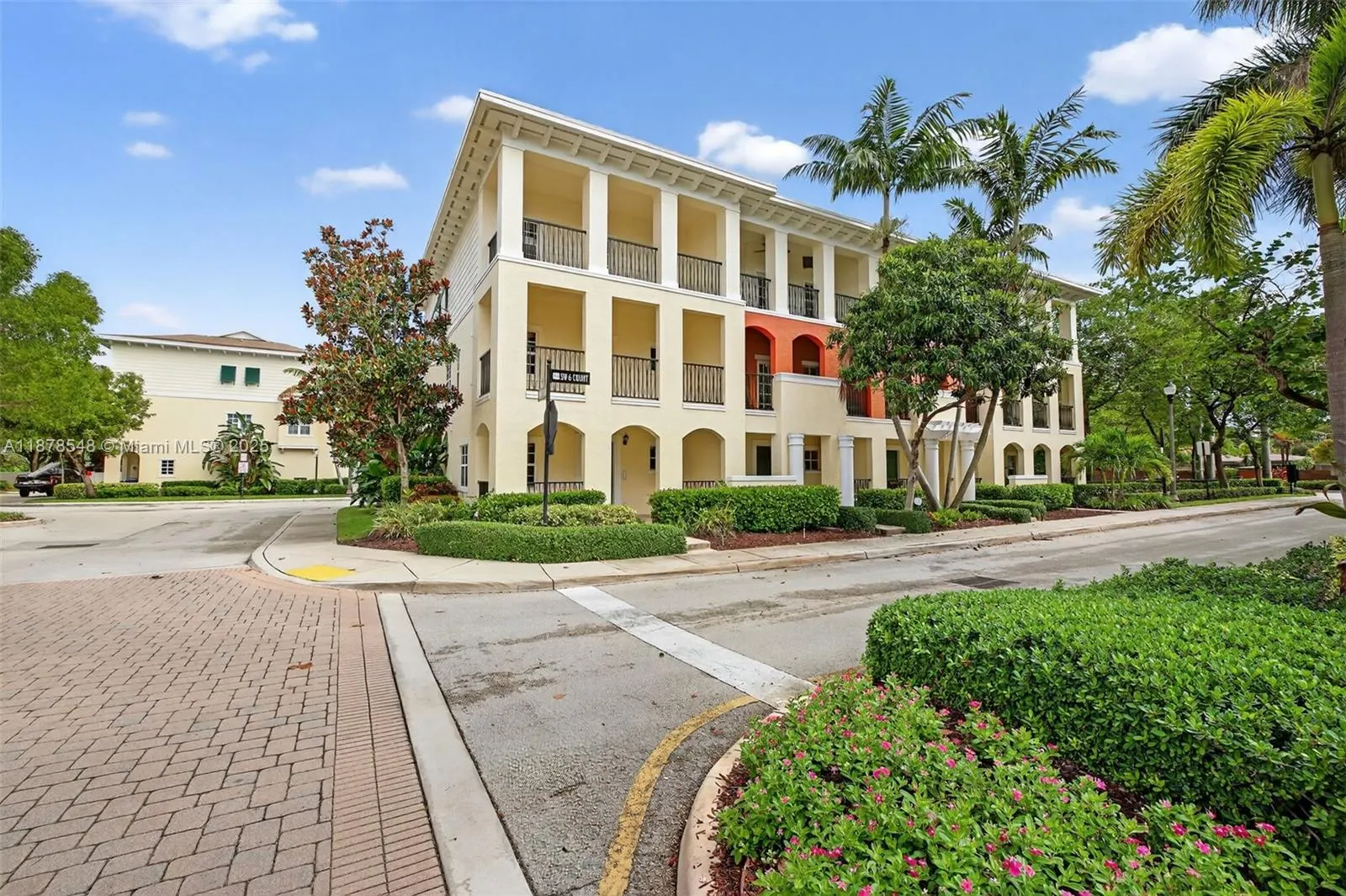 27 SW 6th Ct