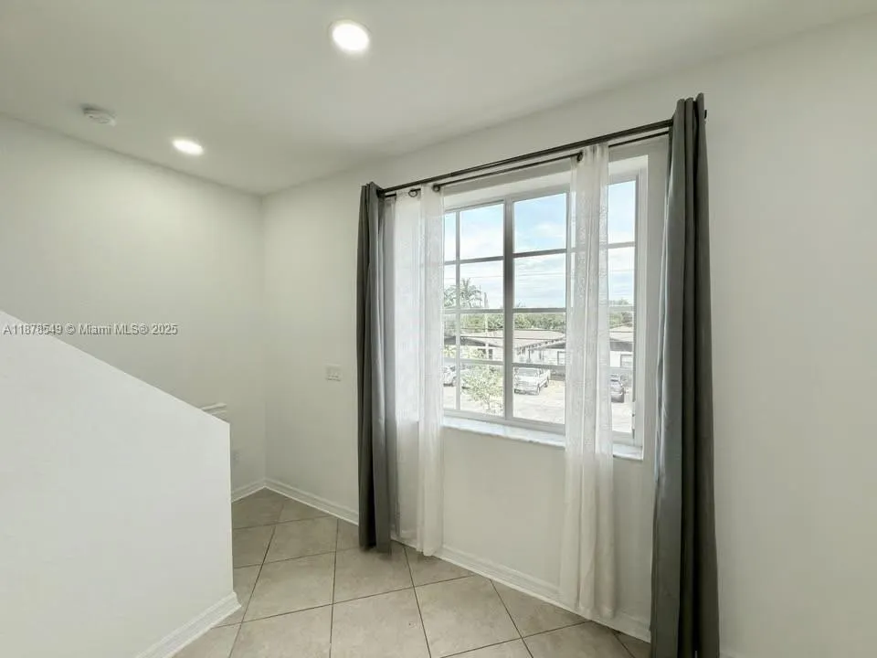 111 NW 2nd Ave, #10