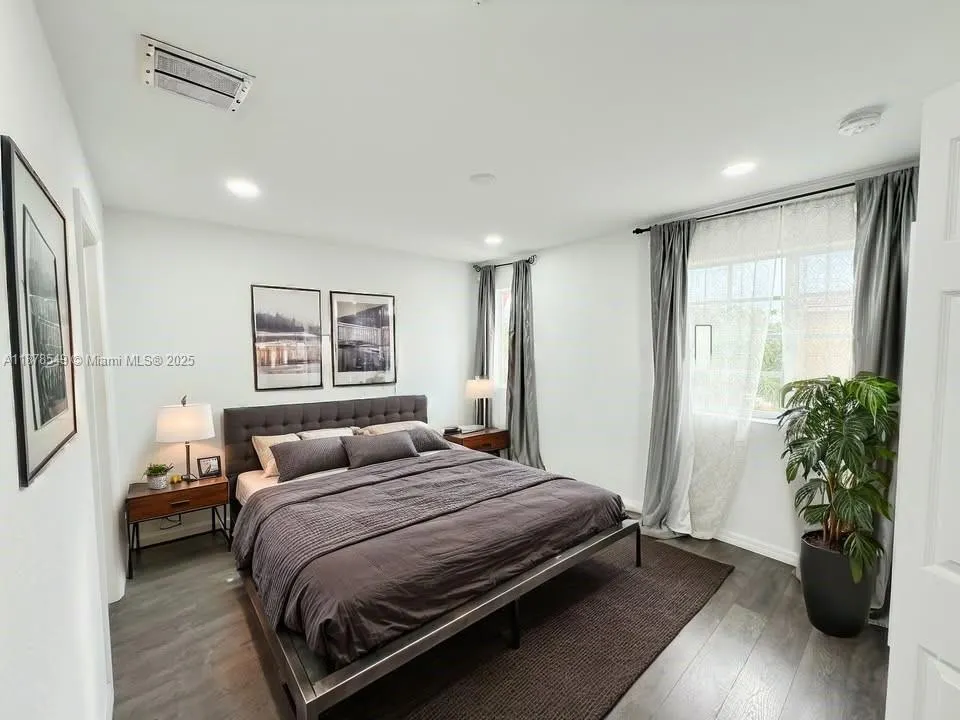 111 NW 2nd Ave, #10