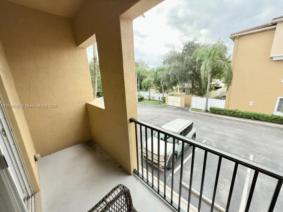 111 NW 2nd Ave, #10