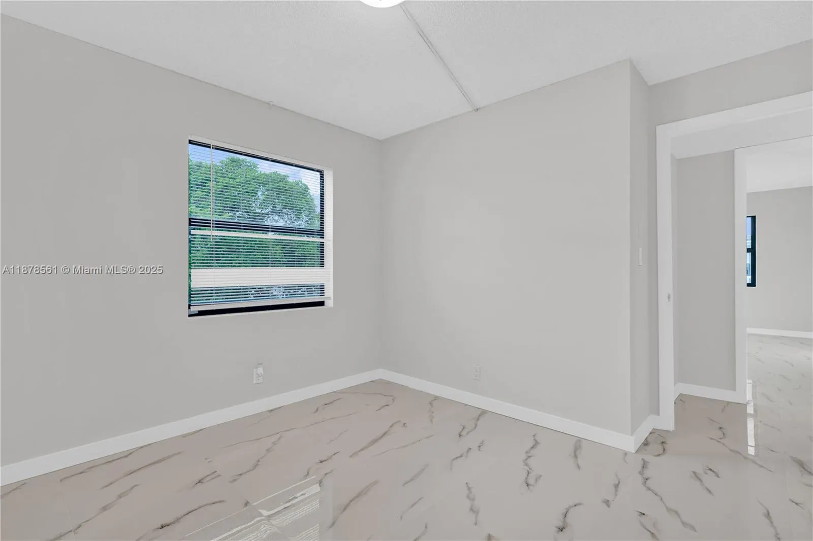 9355 SW 8th St, #425