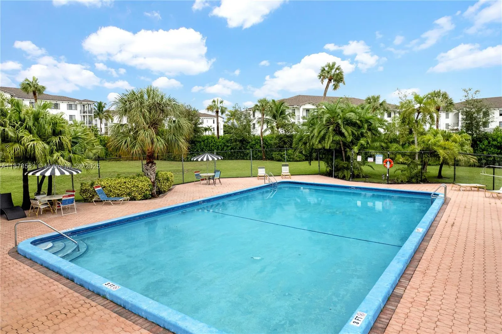 9355 SW 8th St, #425