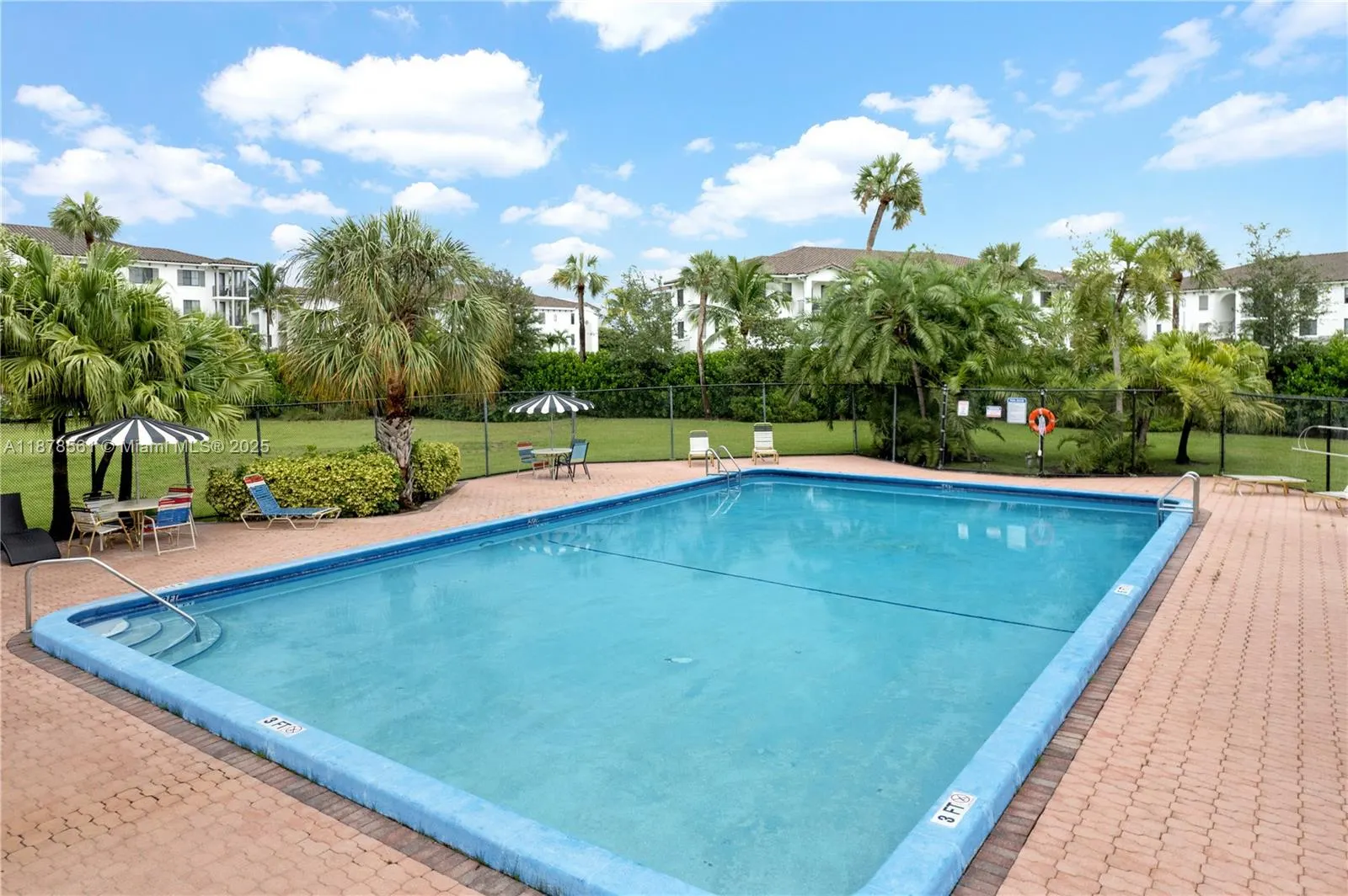 9355 SW 8th St, #425