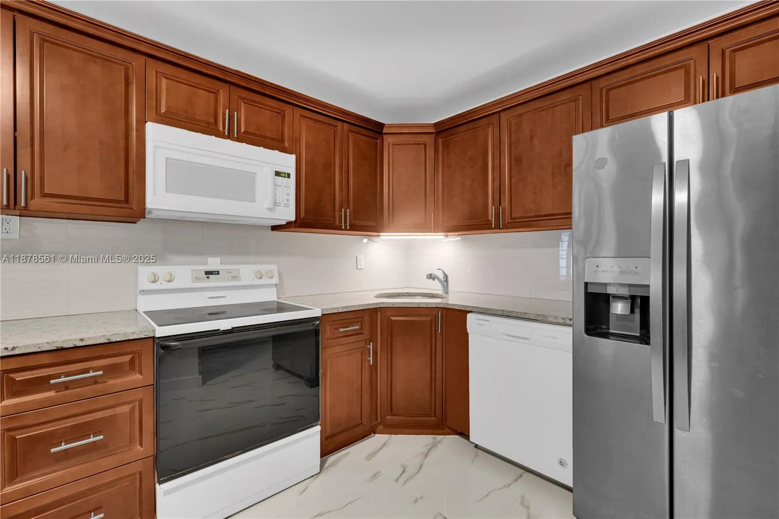 9355 SW 8th St, #425