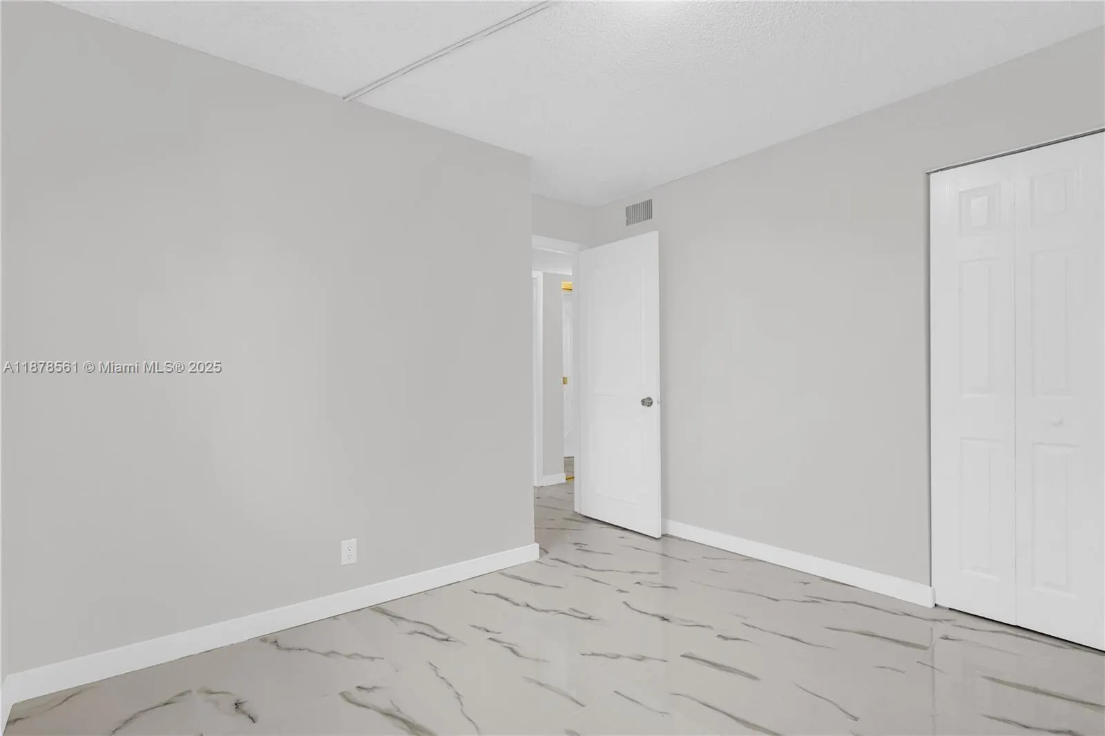 9355 SW 8th St, #425