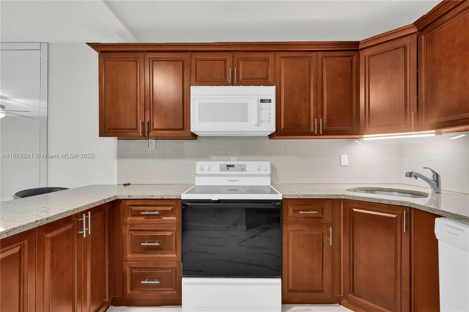 9355 SW 8th St, #425