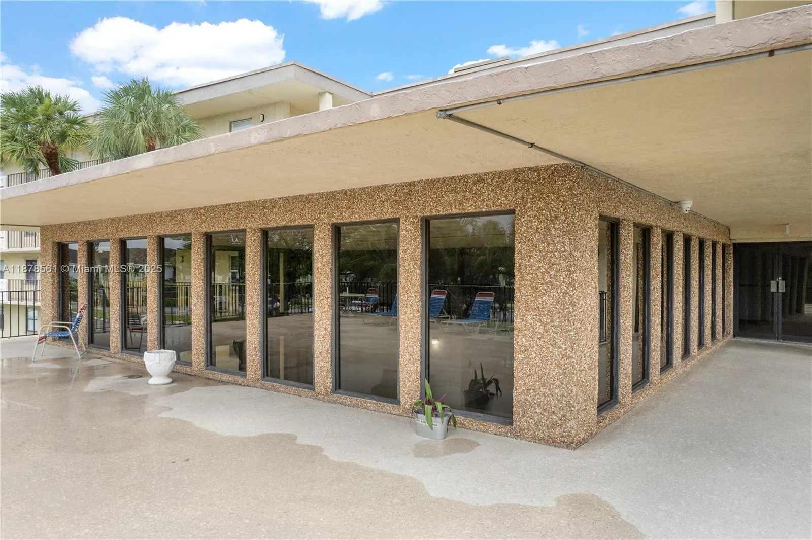 9355 SW 8th St, #425