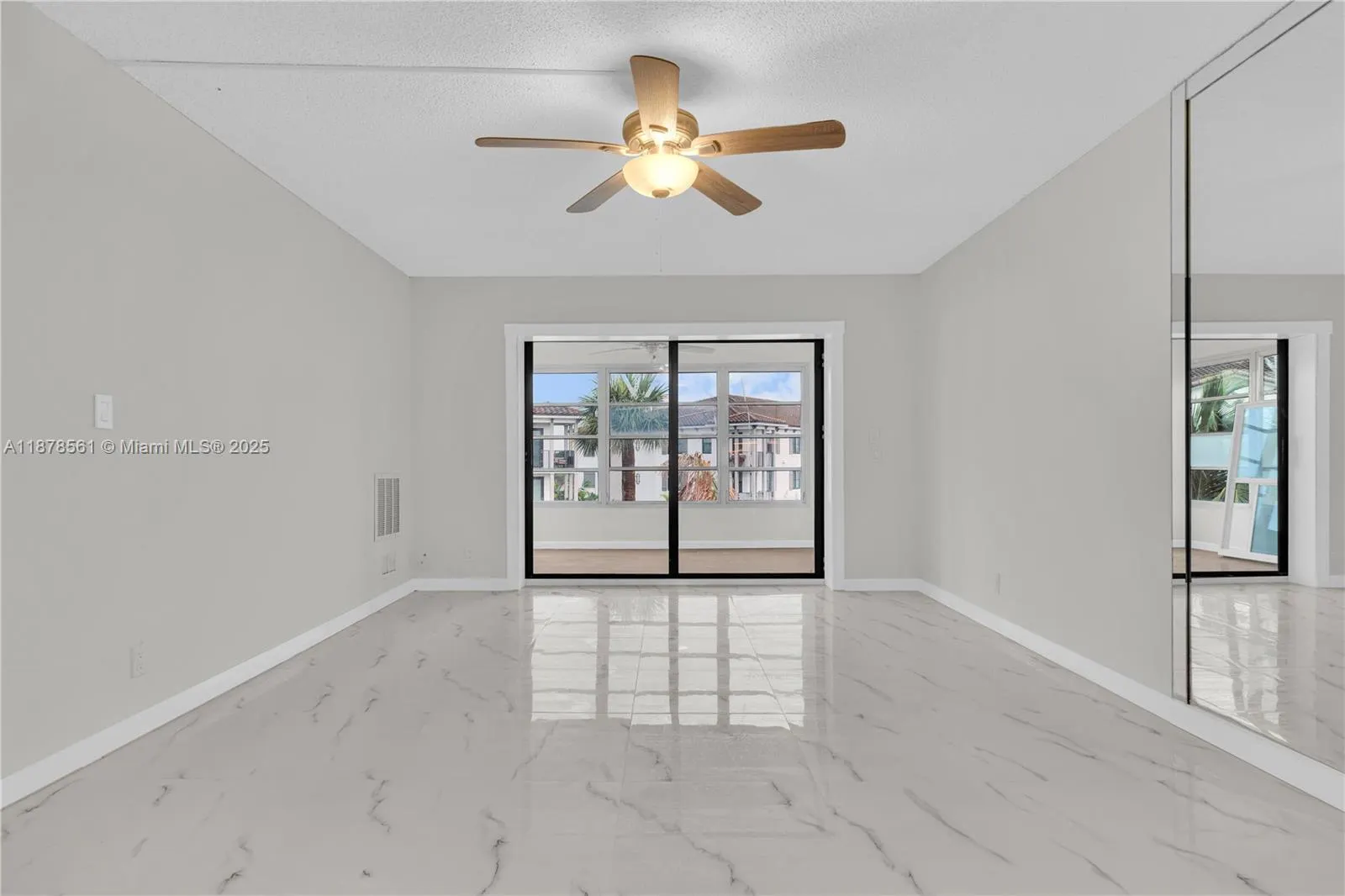 9355 SW 8th St, #425