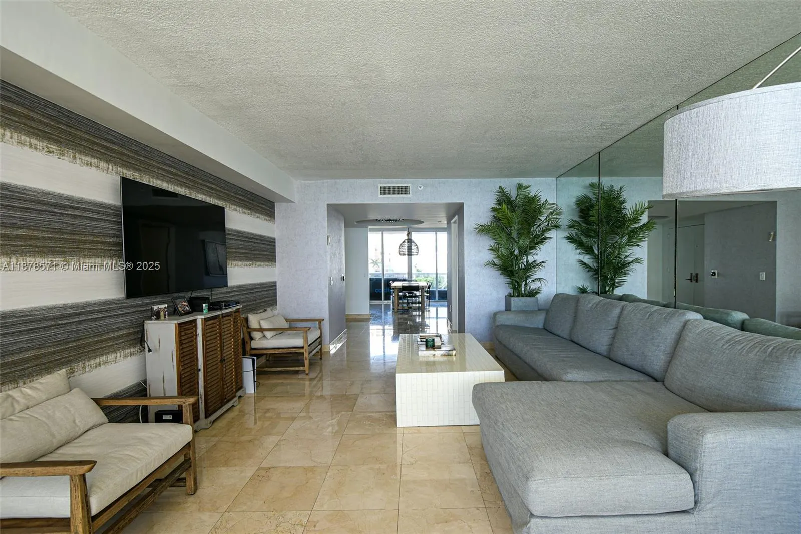 17555 Collins Ave, #704