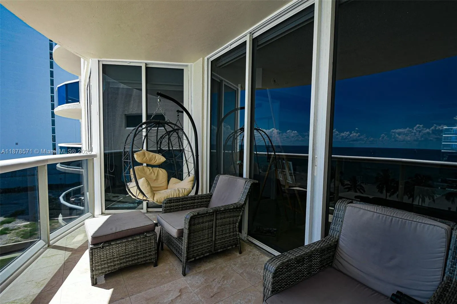 17555 Collins Ave, #704