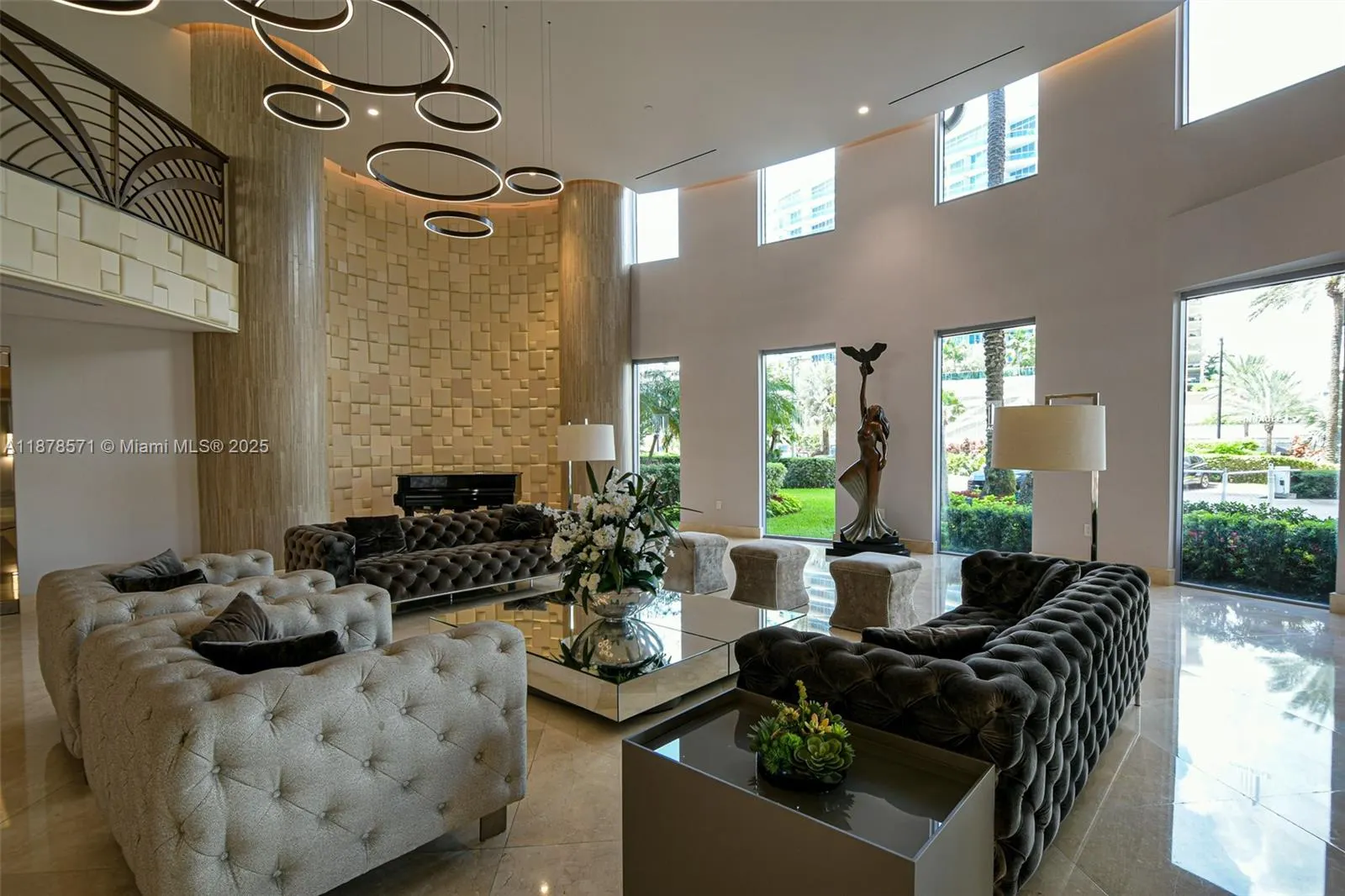 17555 Collins Ave, #704