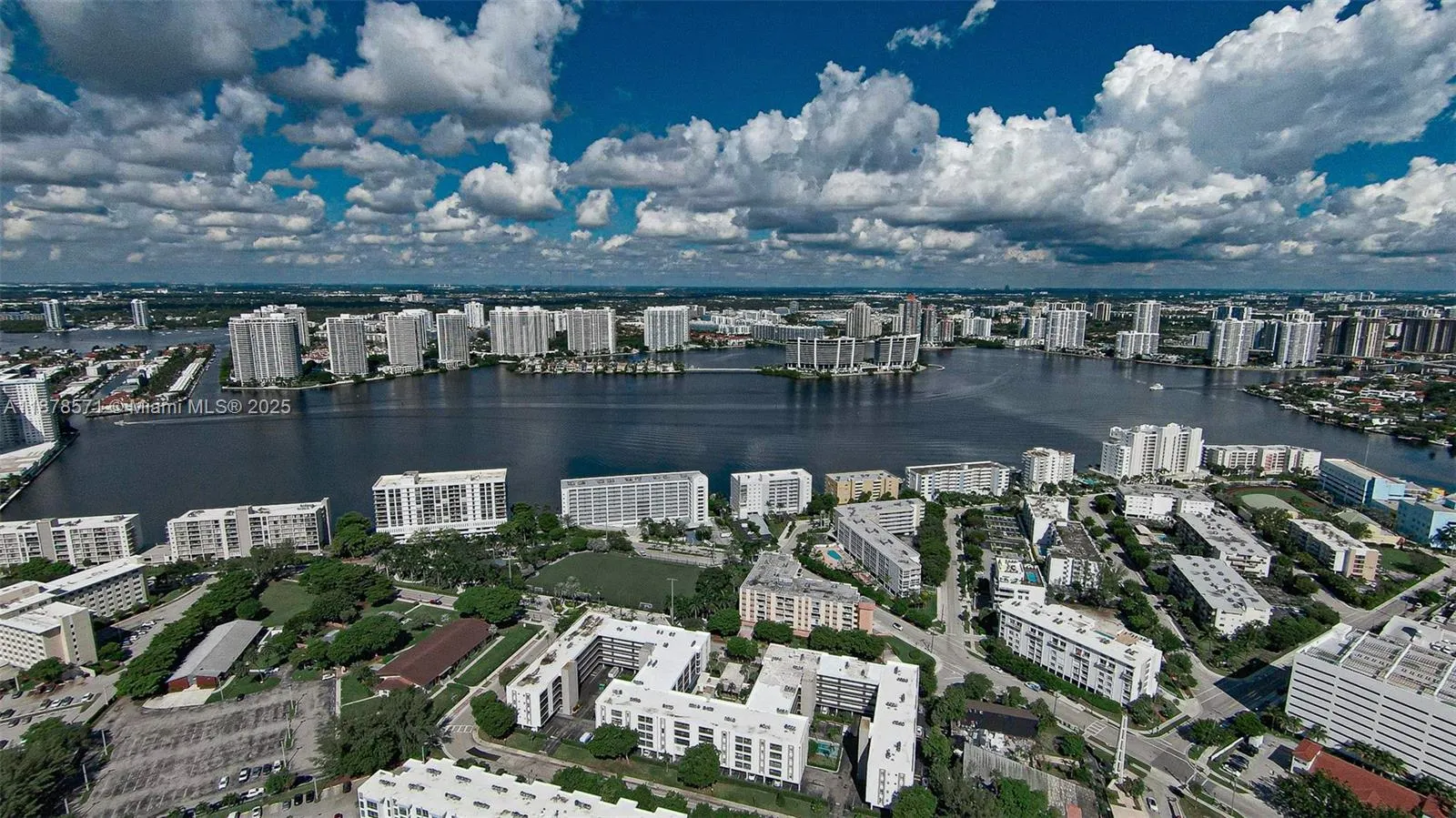 17555 Collins Ave, #704
