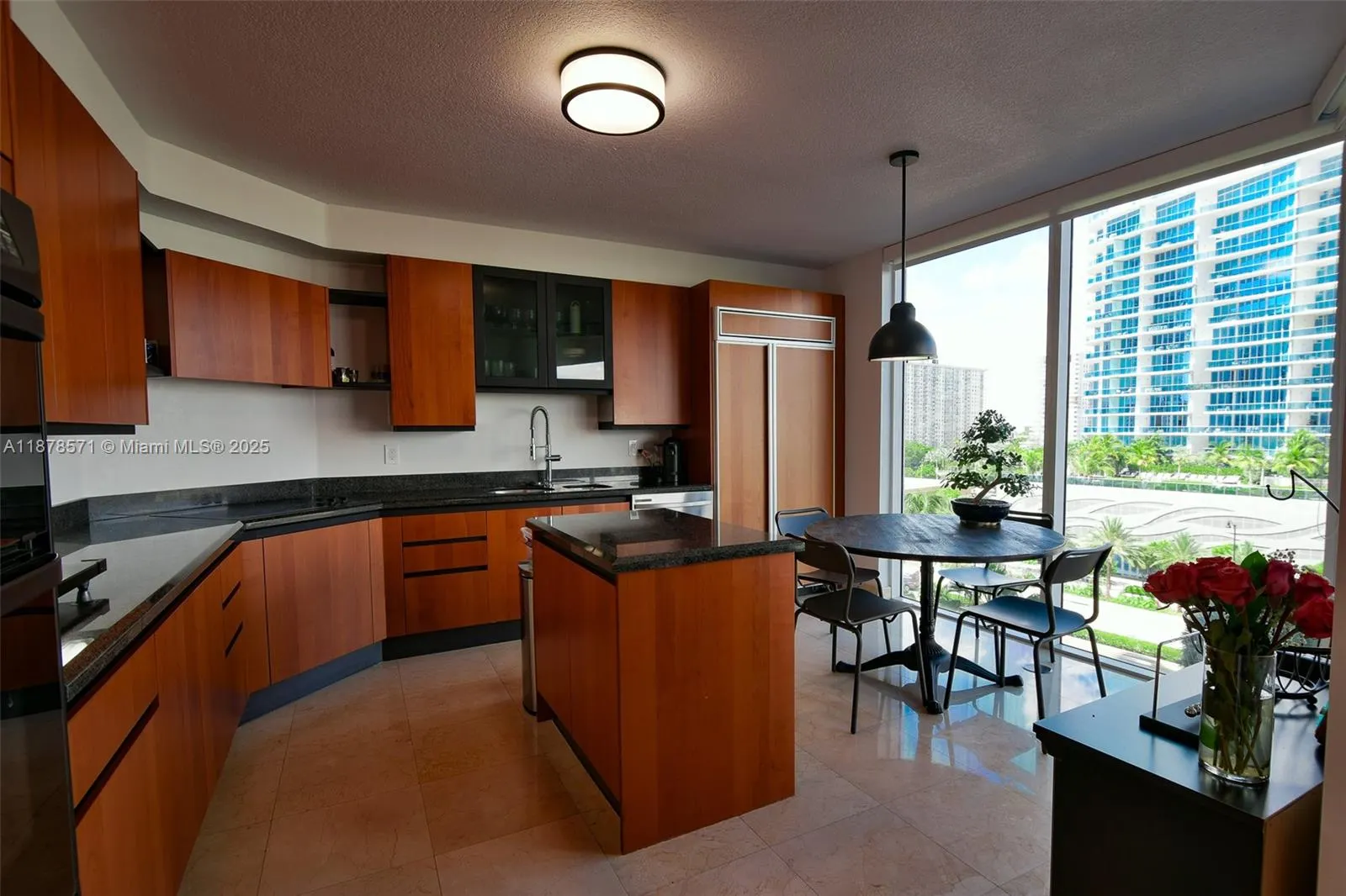 17555 Collins Ave, #704