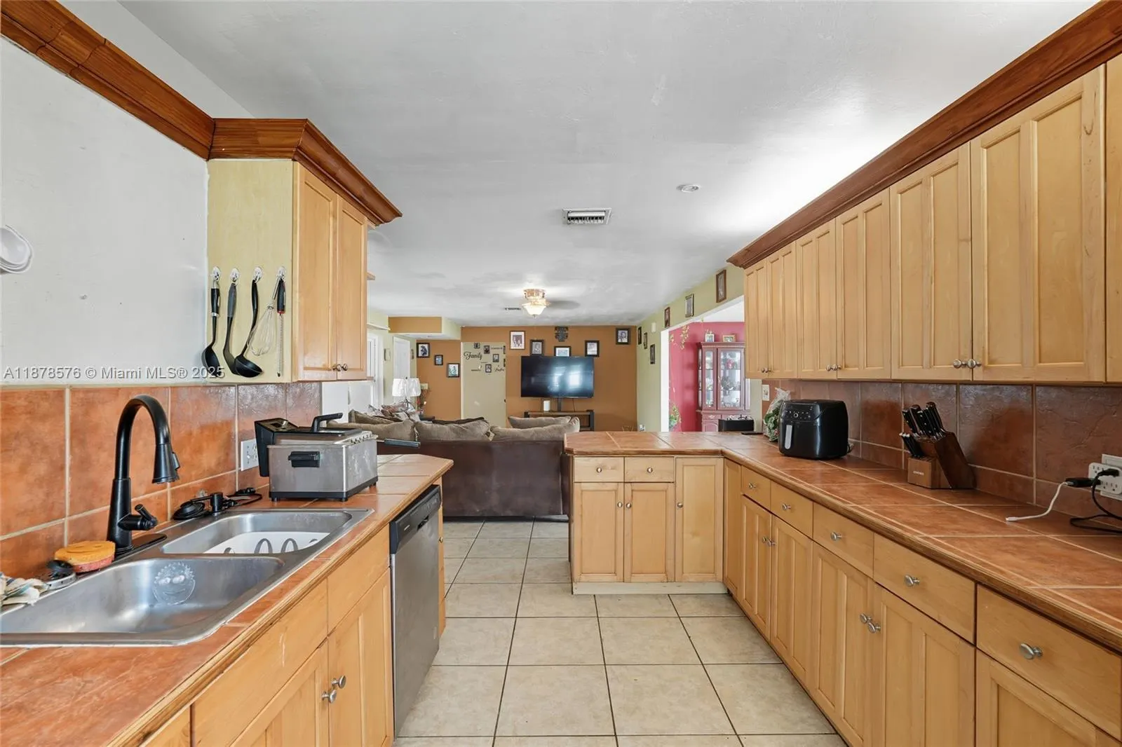 320 SE 17th PL