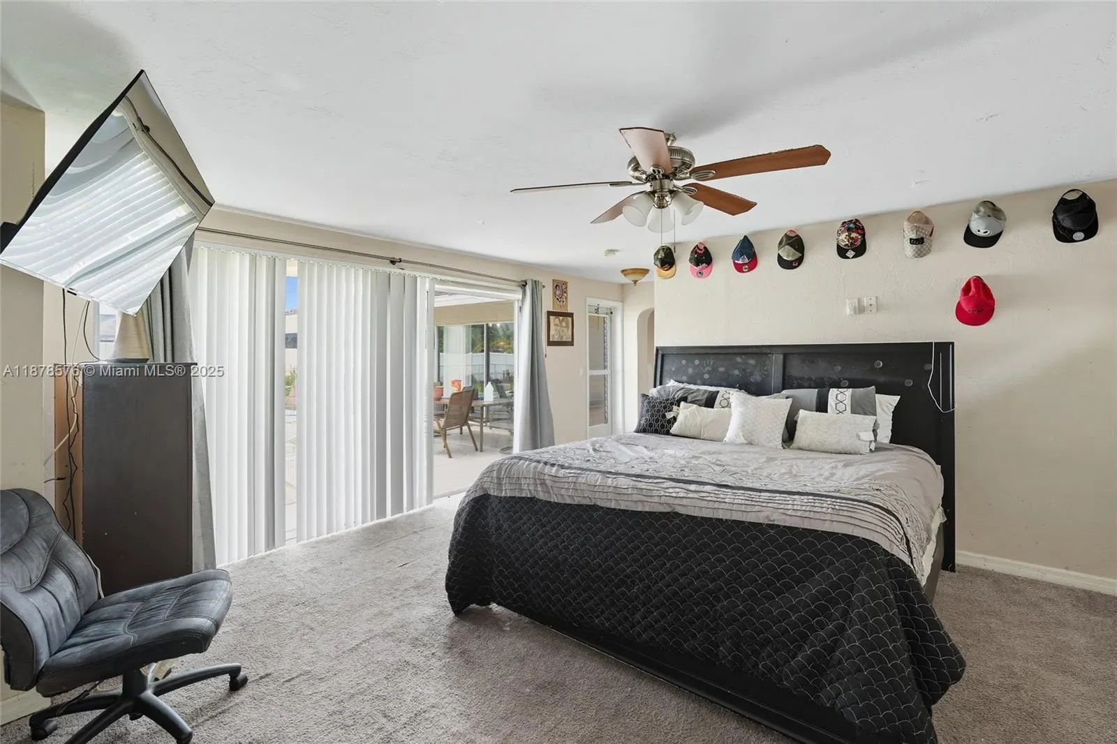 320 SE 17th PL