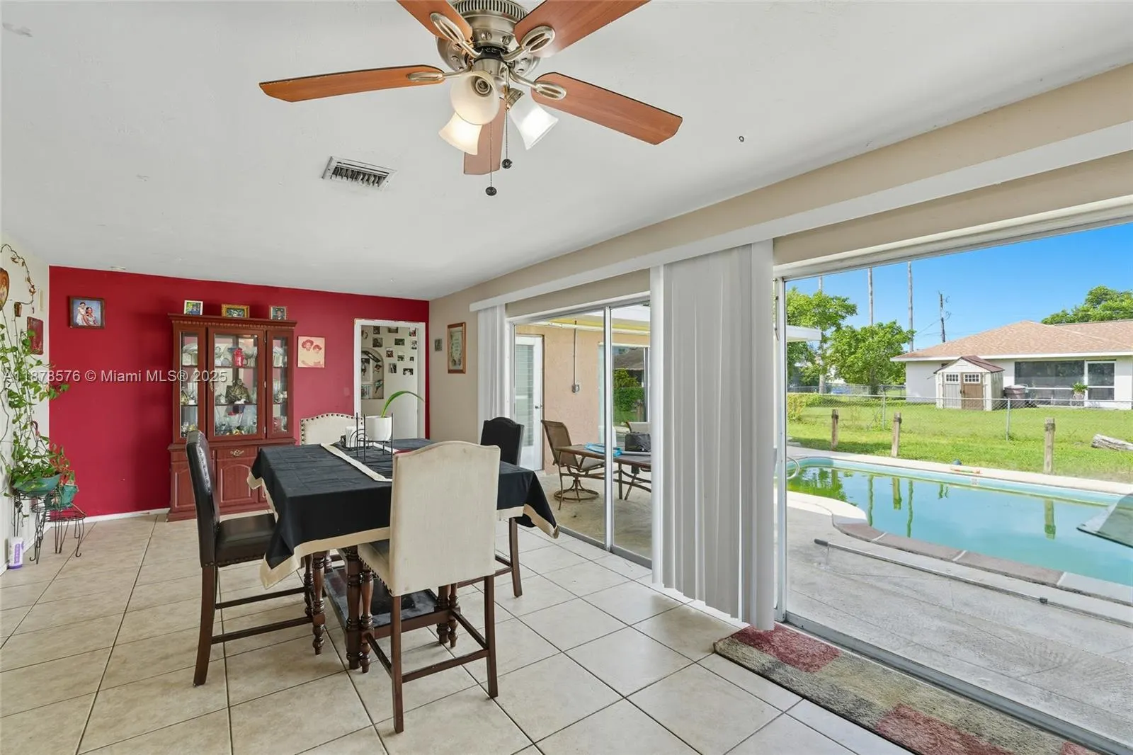 320 SE 17th PL