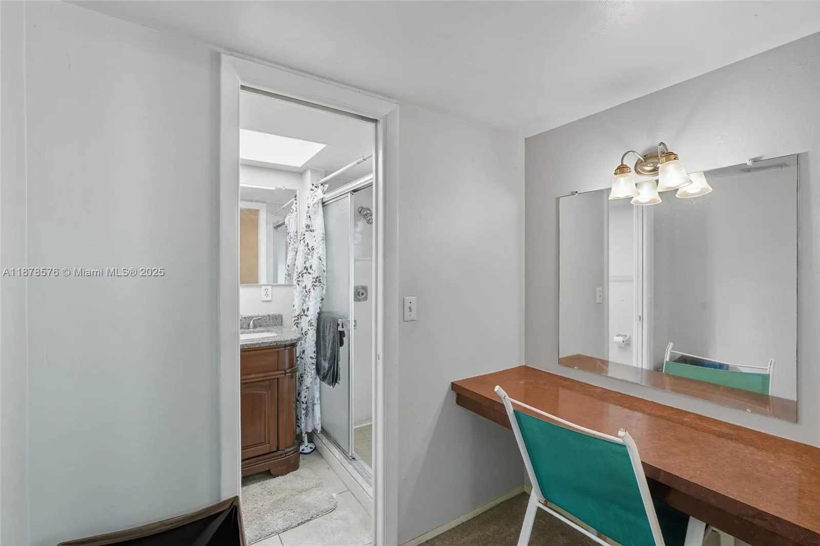 320 SE 17th PL