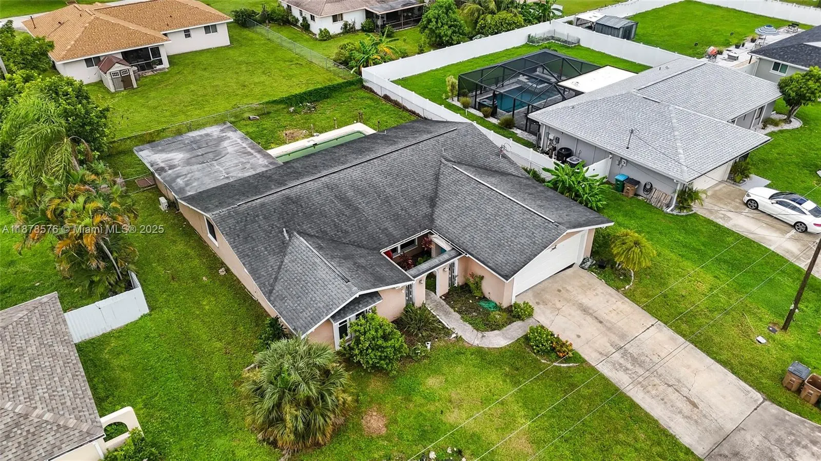 320 SE 17th PL