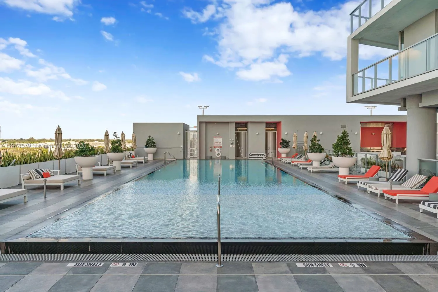 2000 Metropica Way, #2406