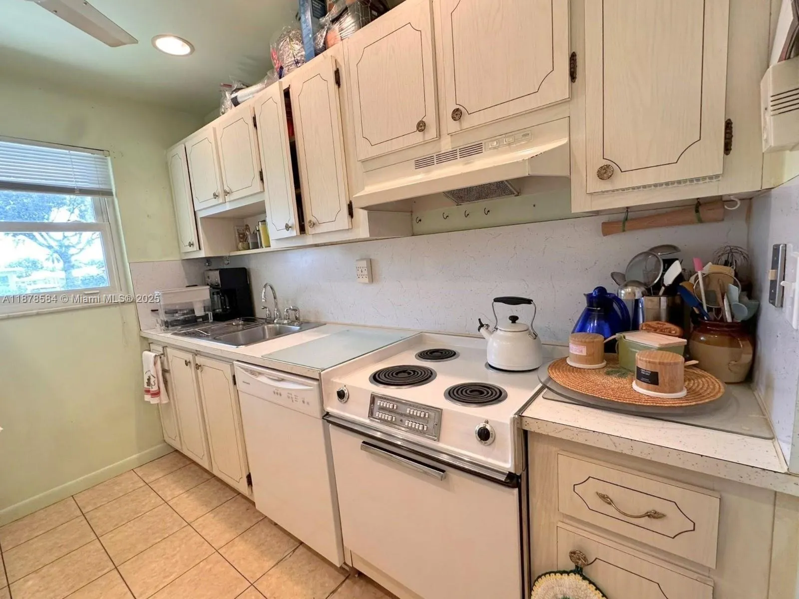 285 N High Point Blvd, #A