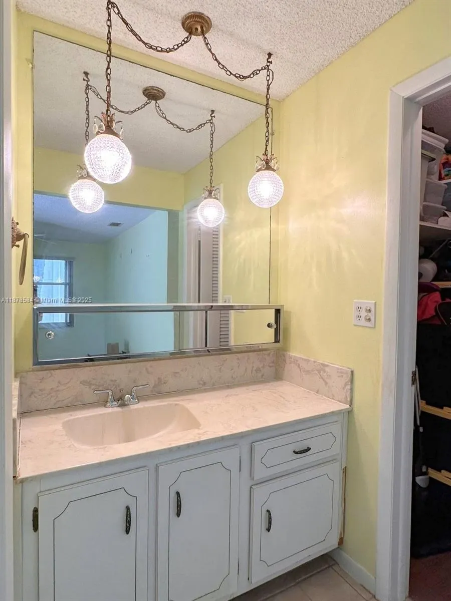 285 N High Point Blvd, #A