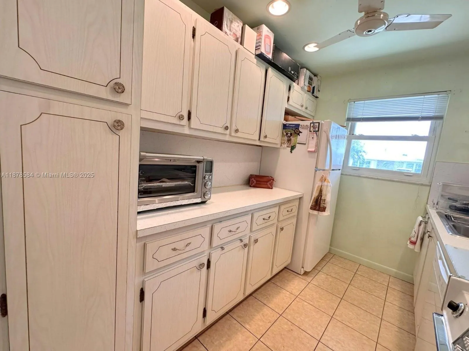 285 N High Point Blvd, #A
