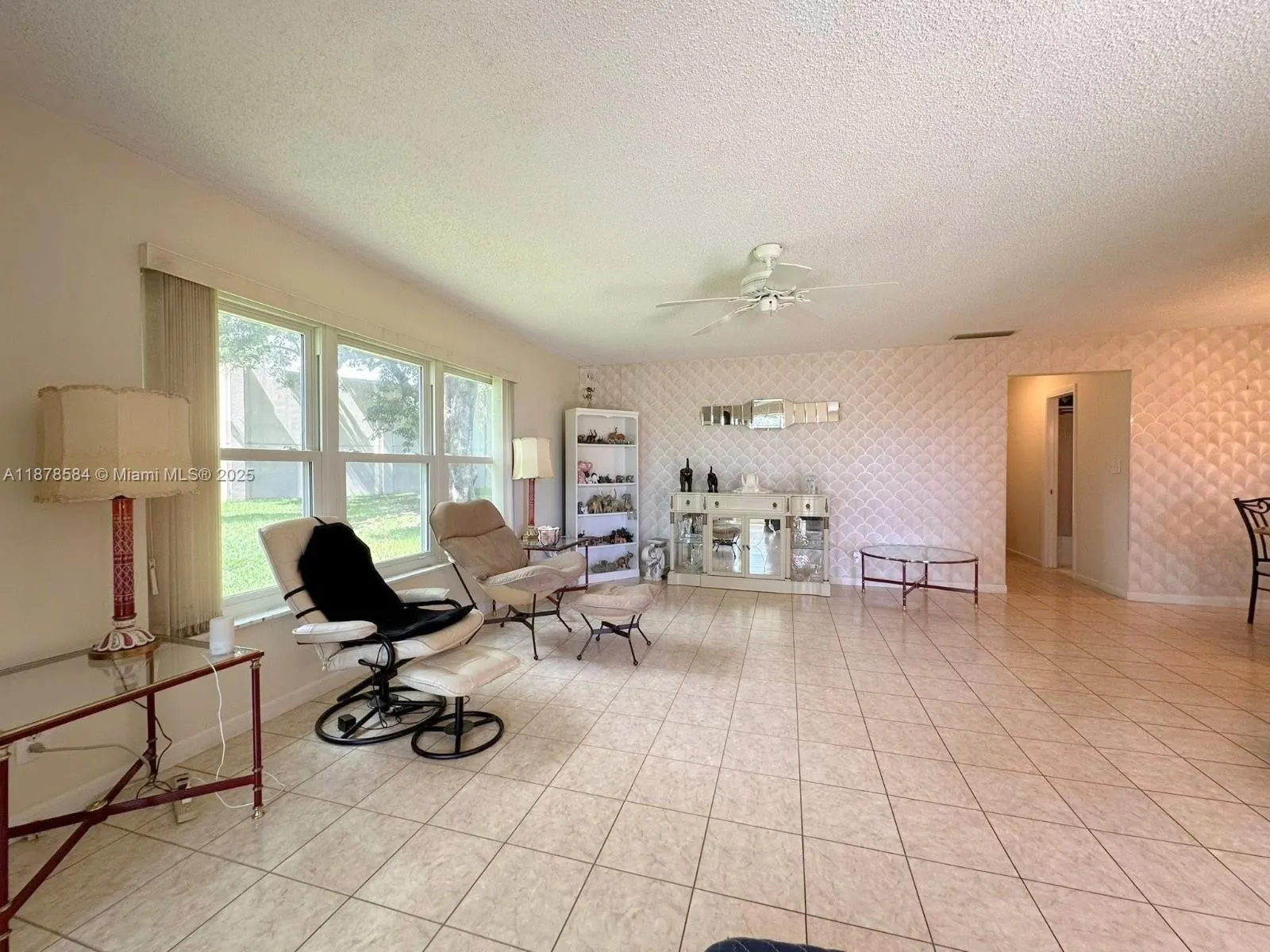 285 N High Point Blvd, #A