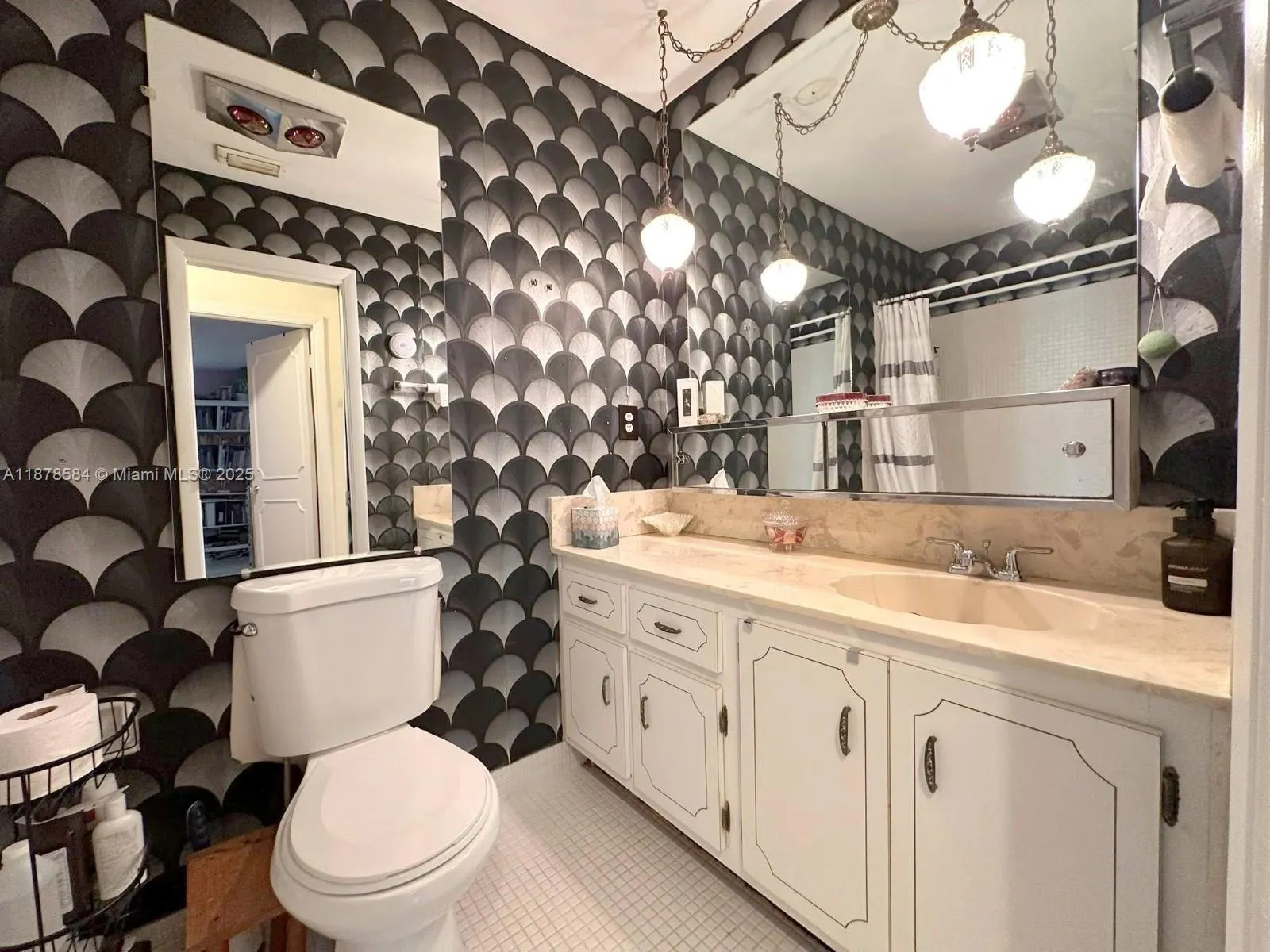 285 N High Point Blvd, #A