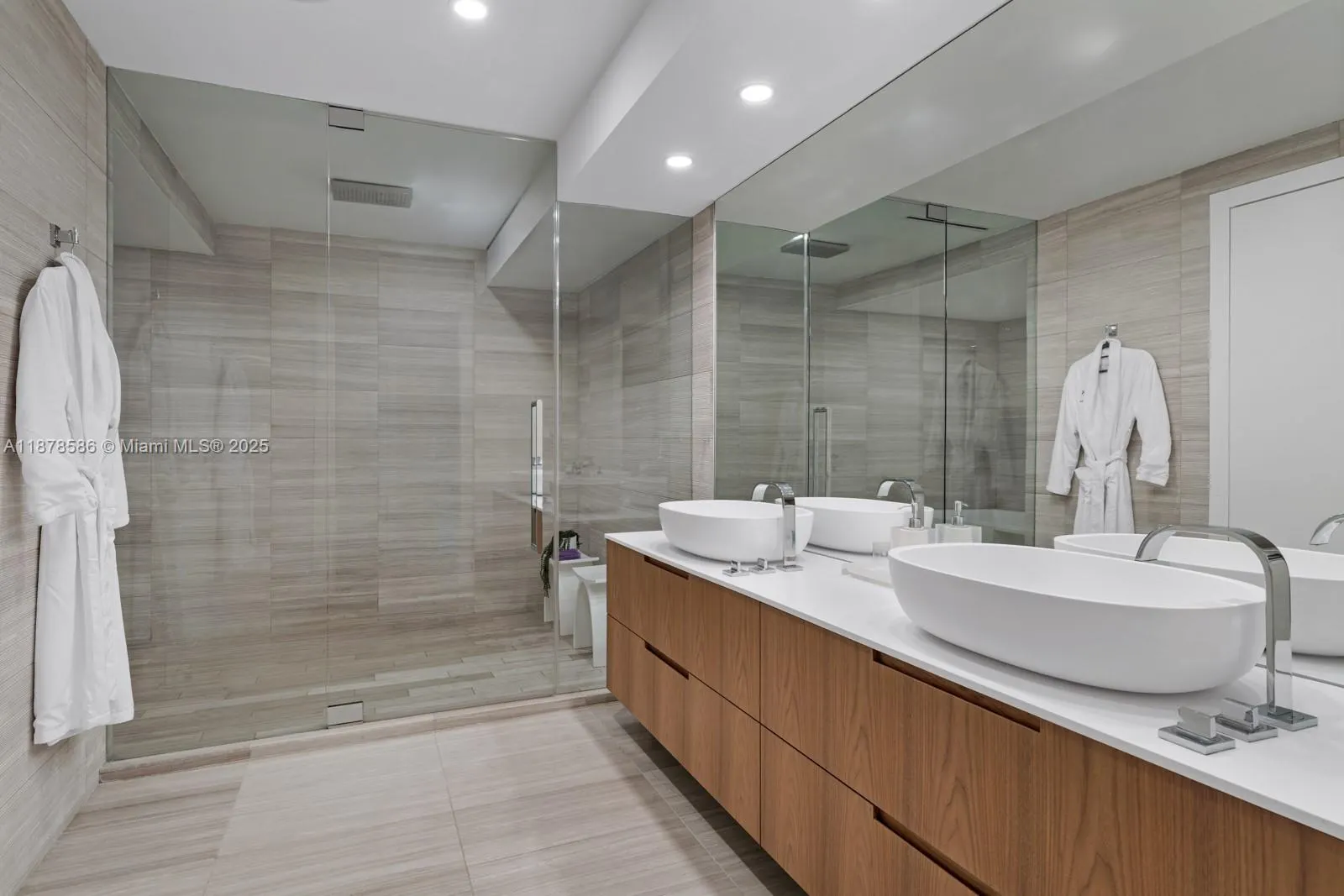 4701 N Meridian Ave, #222