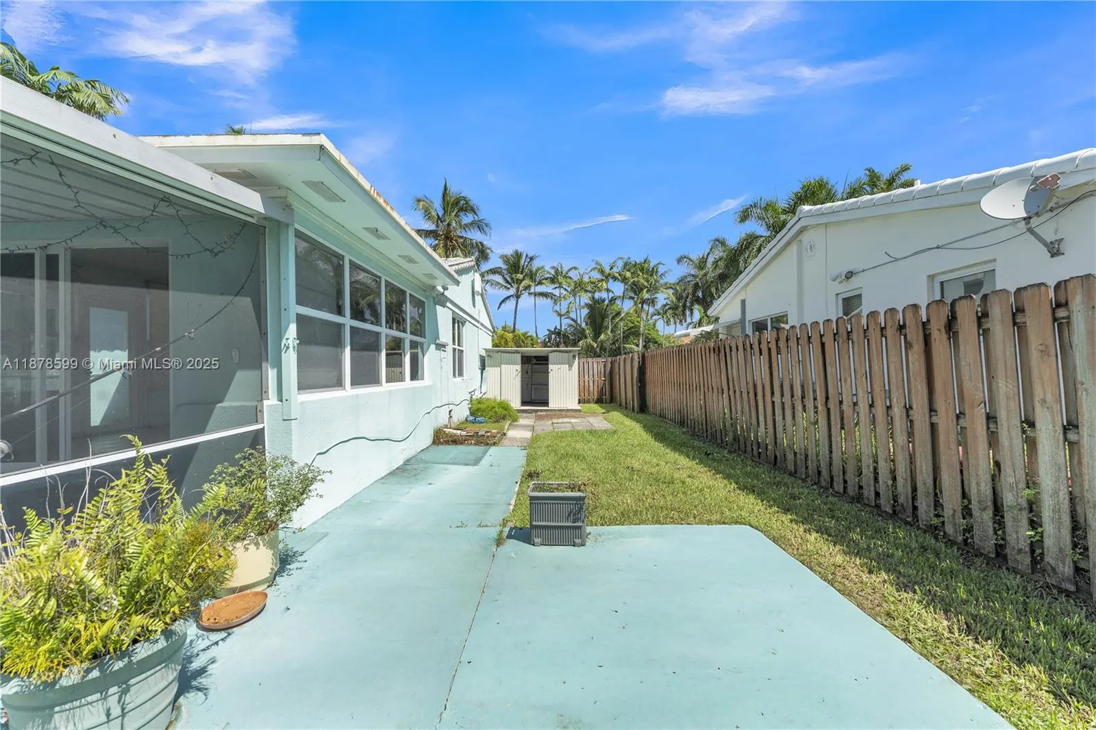 1146 Polk St