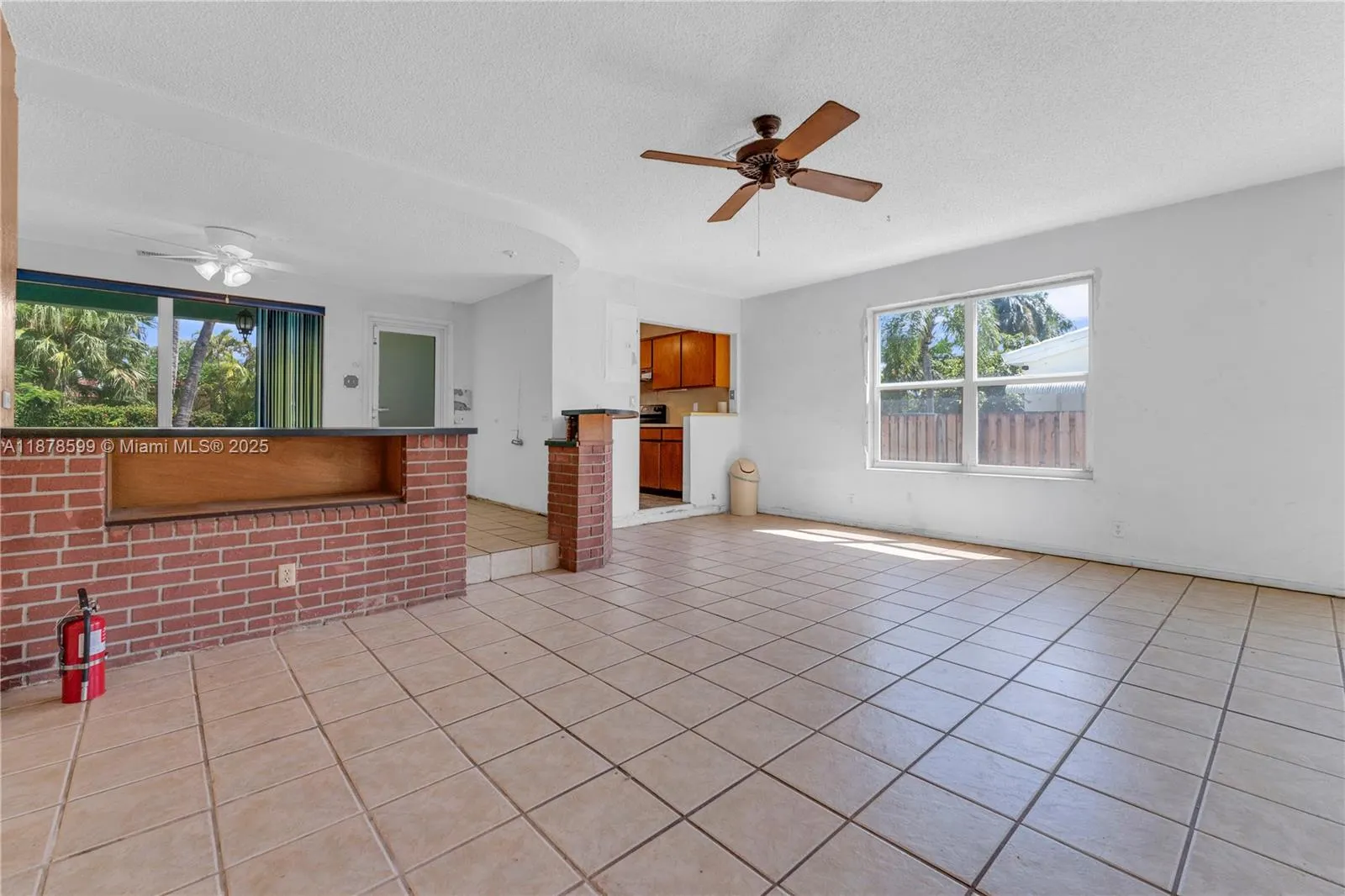 1146 Polk St
