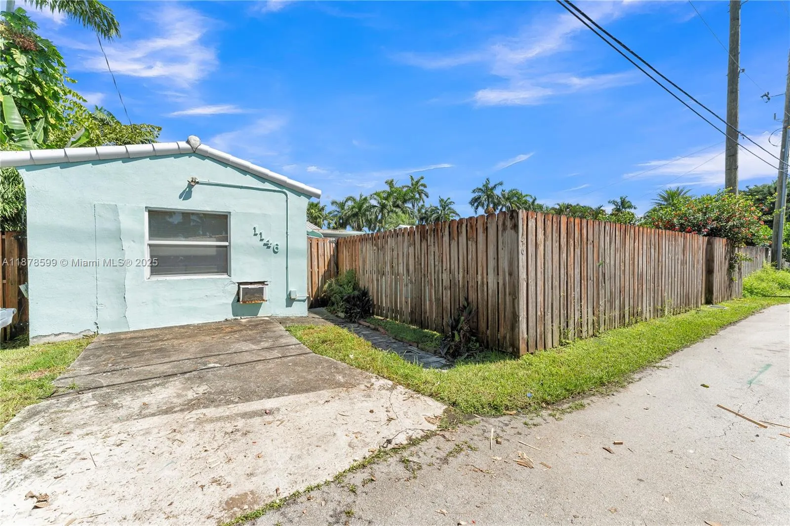1146 Polk St