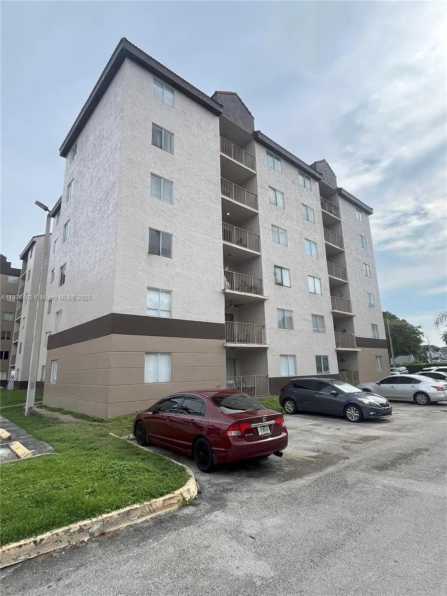 15221 SW 80th St, #312