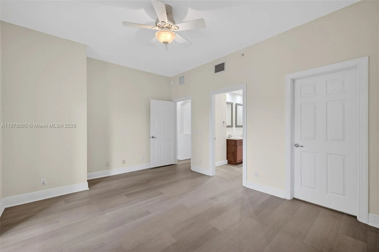 704 SW 1st Ave