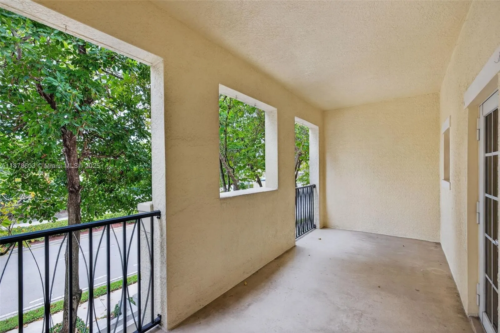 704 SW 1st Ave