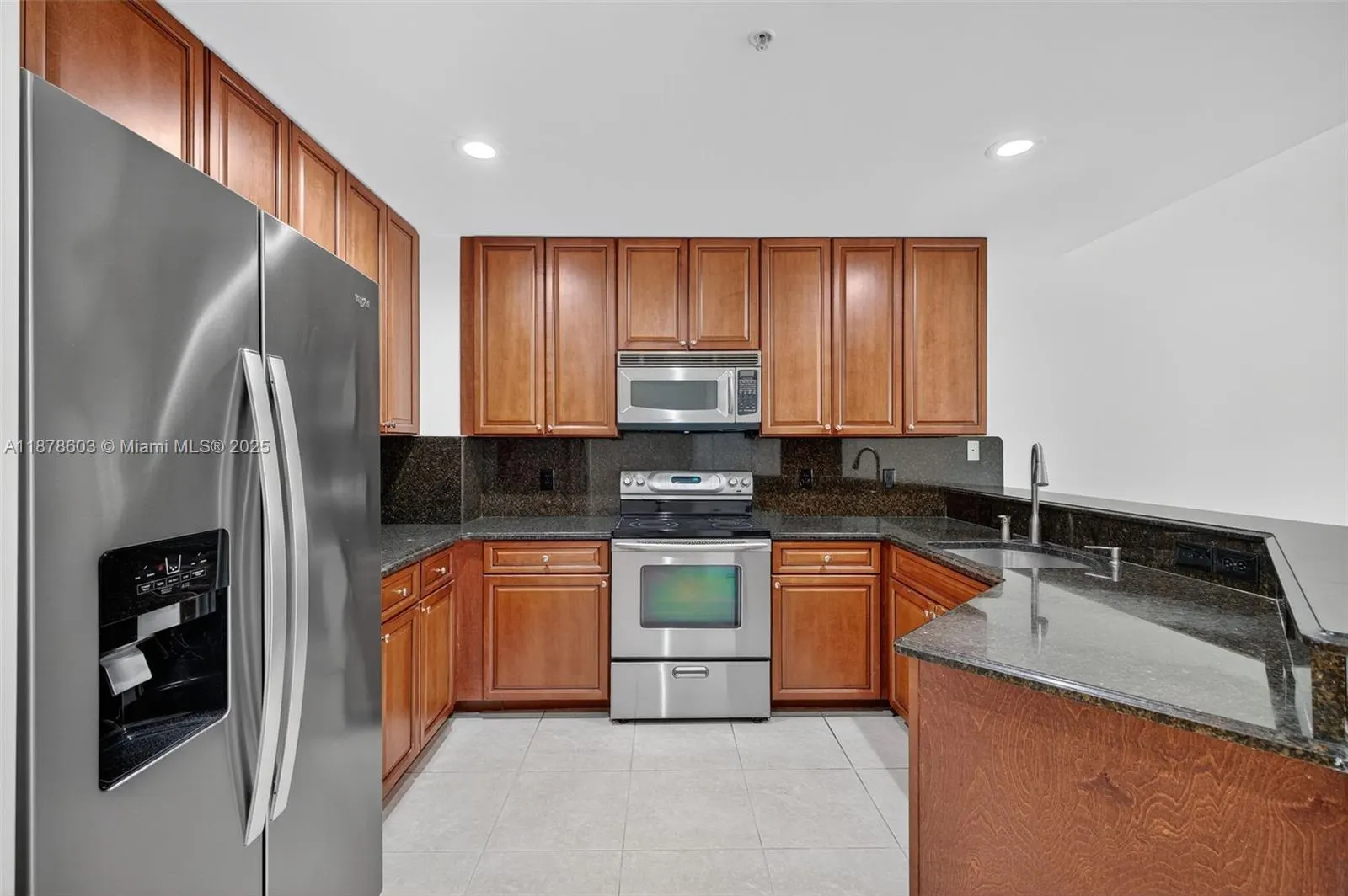 704 SW 1st Ave