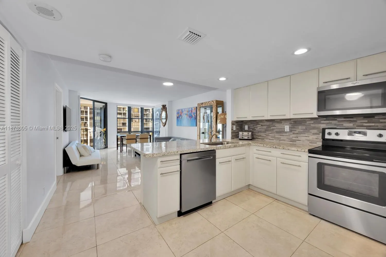 1915 Brickell Ave, #C1205