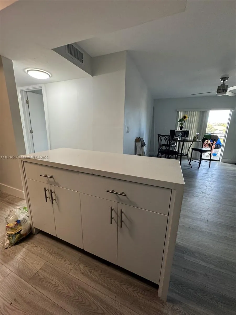 3720 N Pine Island Rd, #328