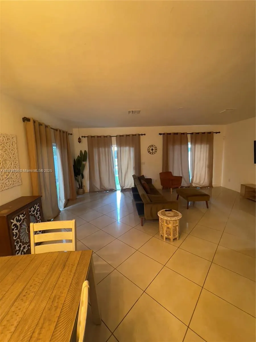 3470 NW 17th Ter, #3470