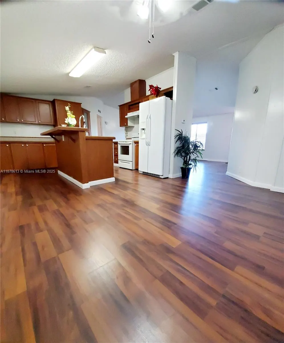 220 NE 12th Ave LOT 210