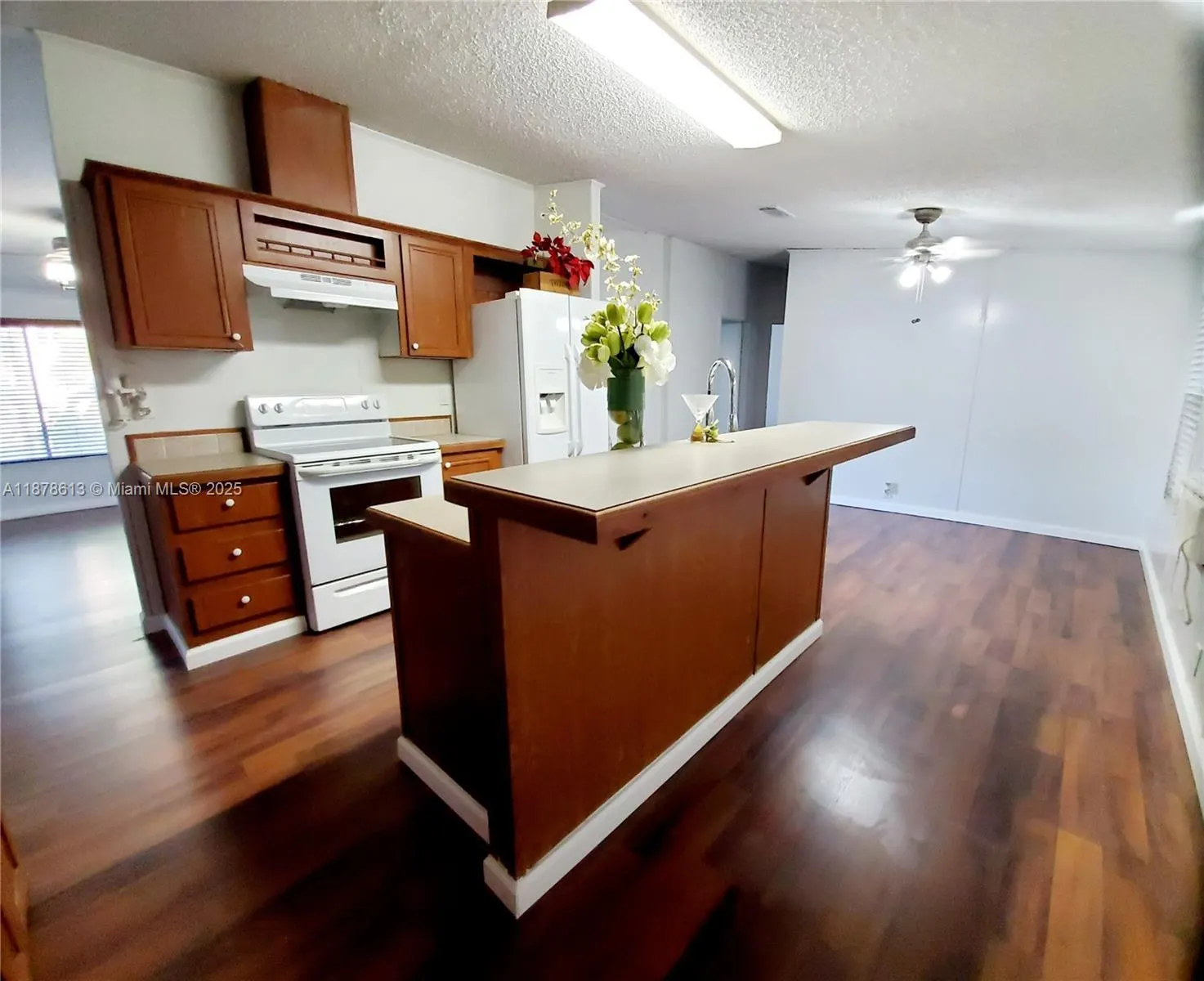 220 NE 12th Ave LOT 210