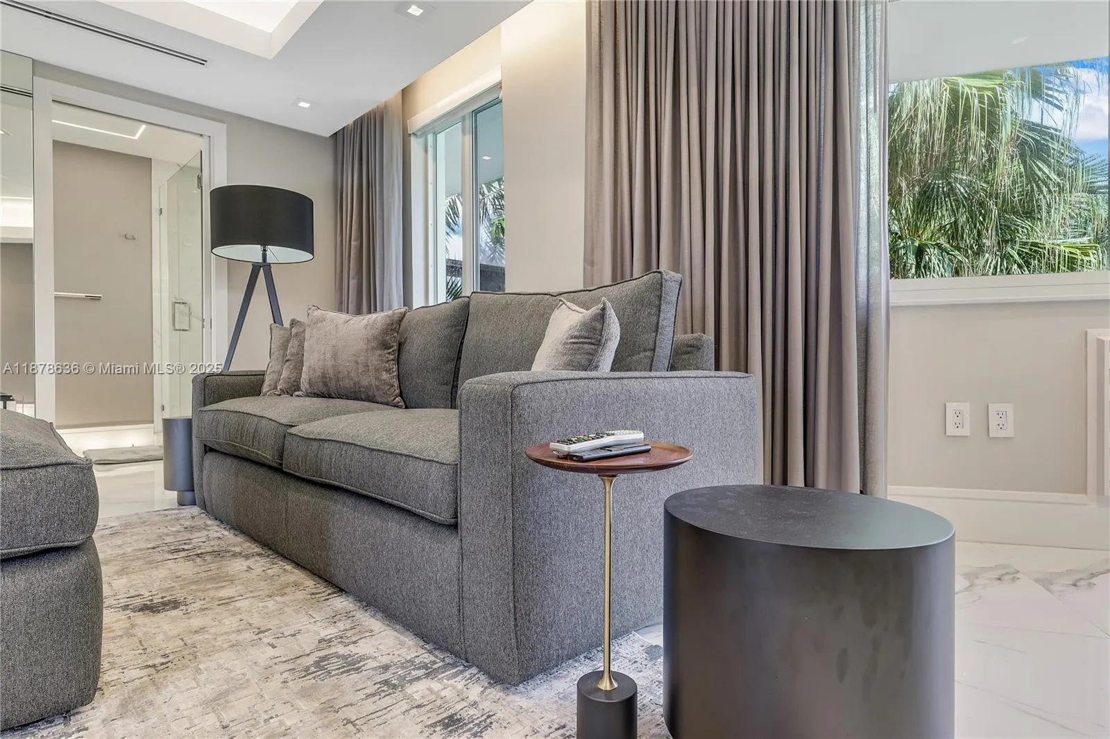 10190 Collins Ave, #203